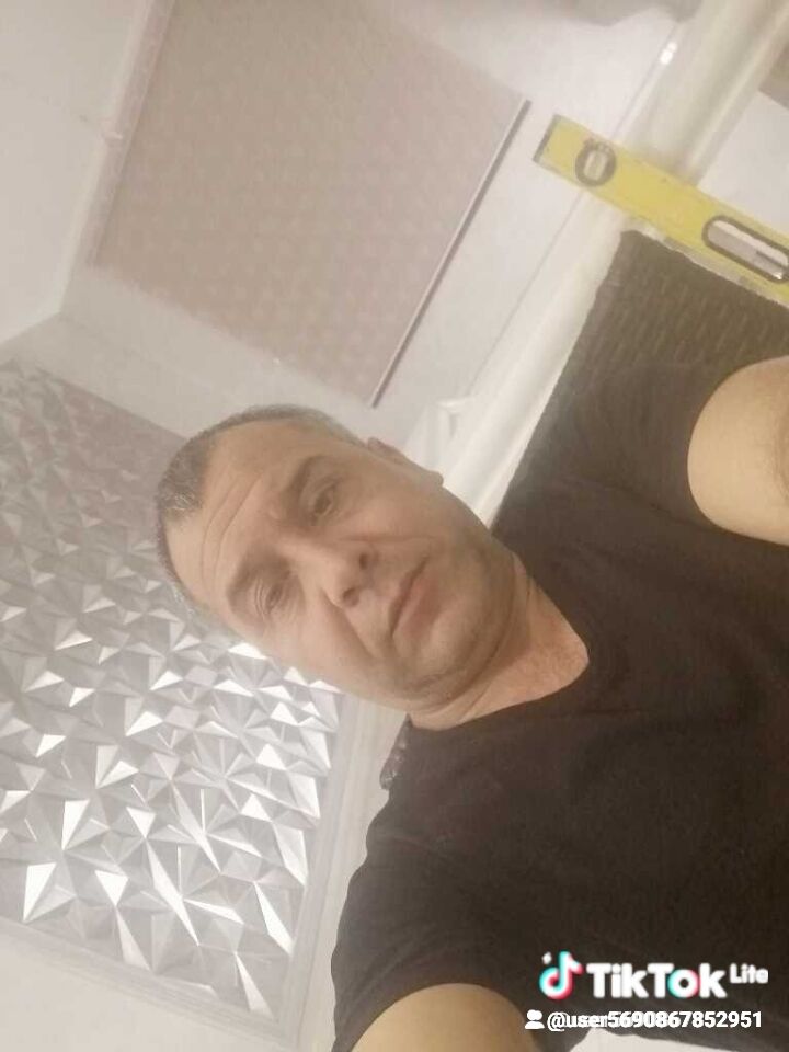  54720730  Akram, 45 ,    