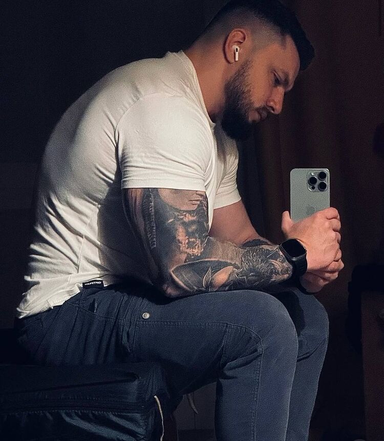  ,   Maxic, 23 ,   ,   