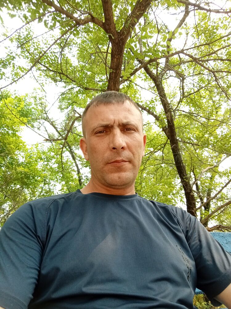  44382330  Valeriy, 44 ,    