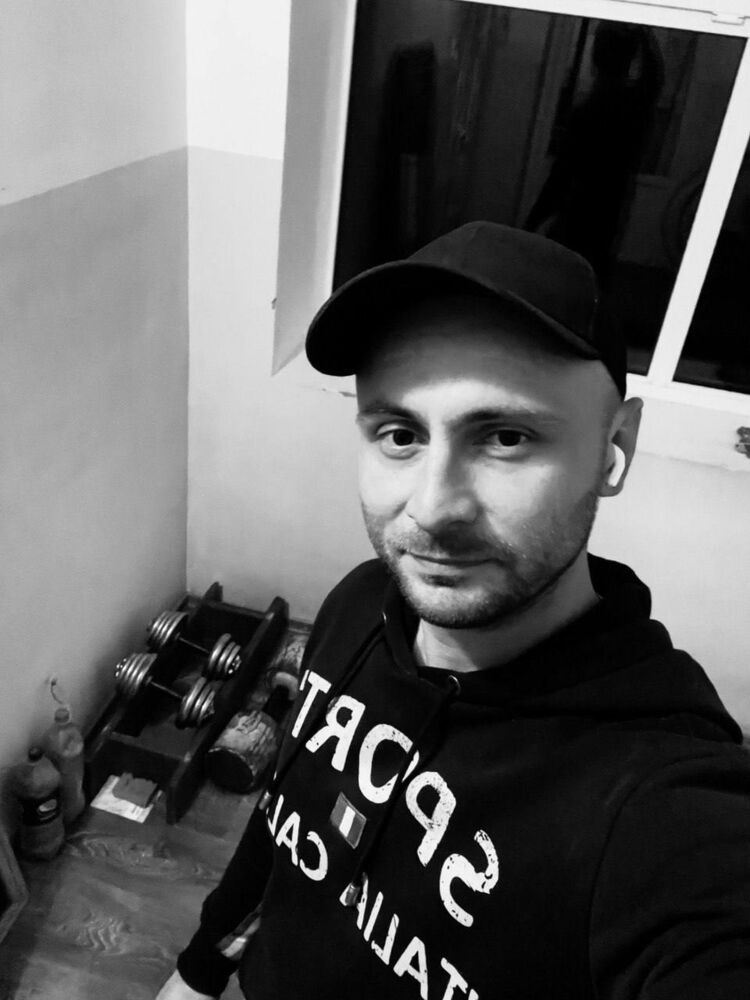  ,   Maksim, 35 ,   ,   