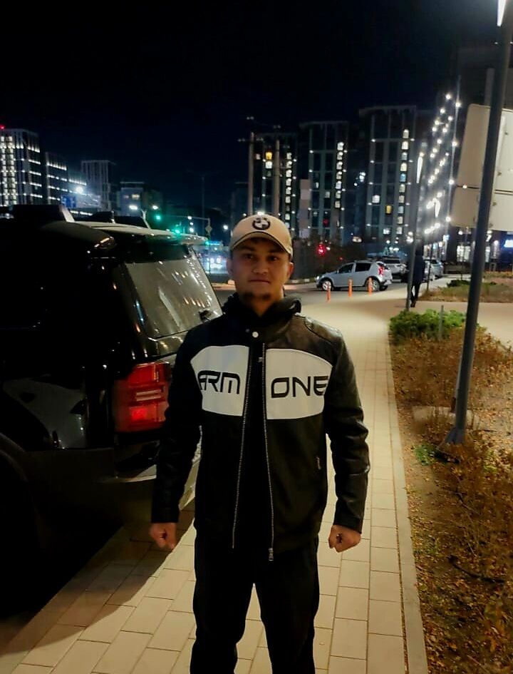  54262280  Dilshodbek, 21 ,    