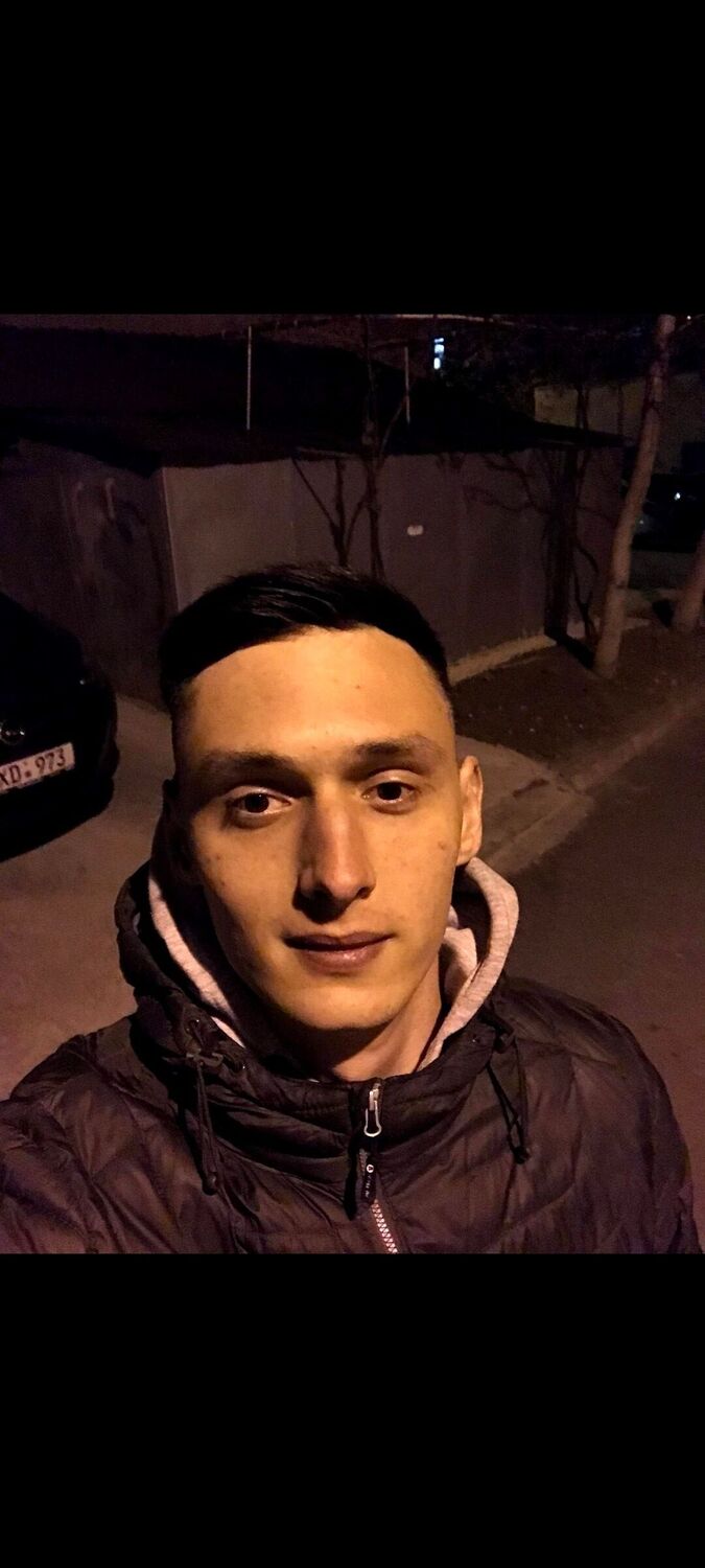  47989590  , 27 ,    