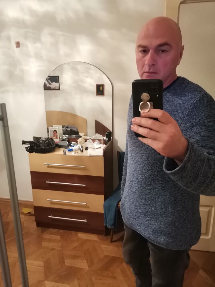  42526620  David, 45 ,    