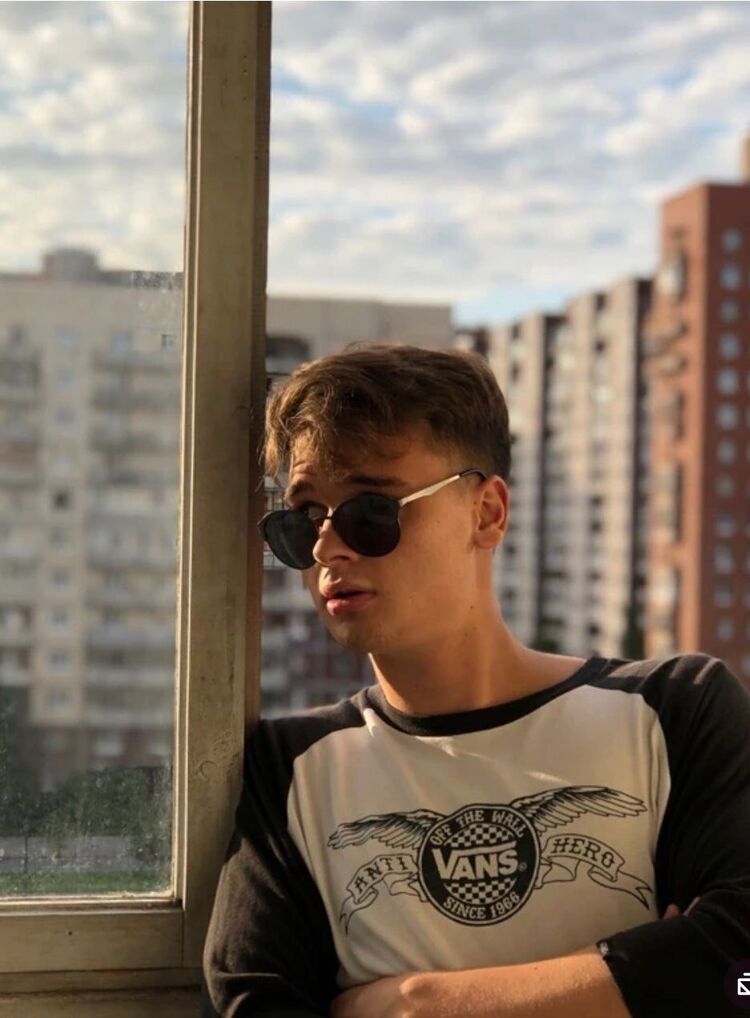  49983170  , 22 ,    
