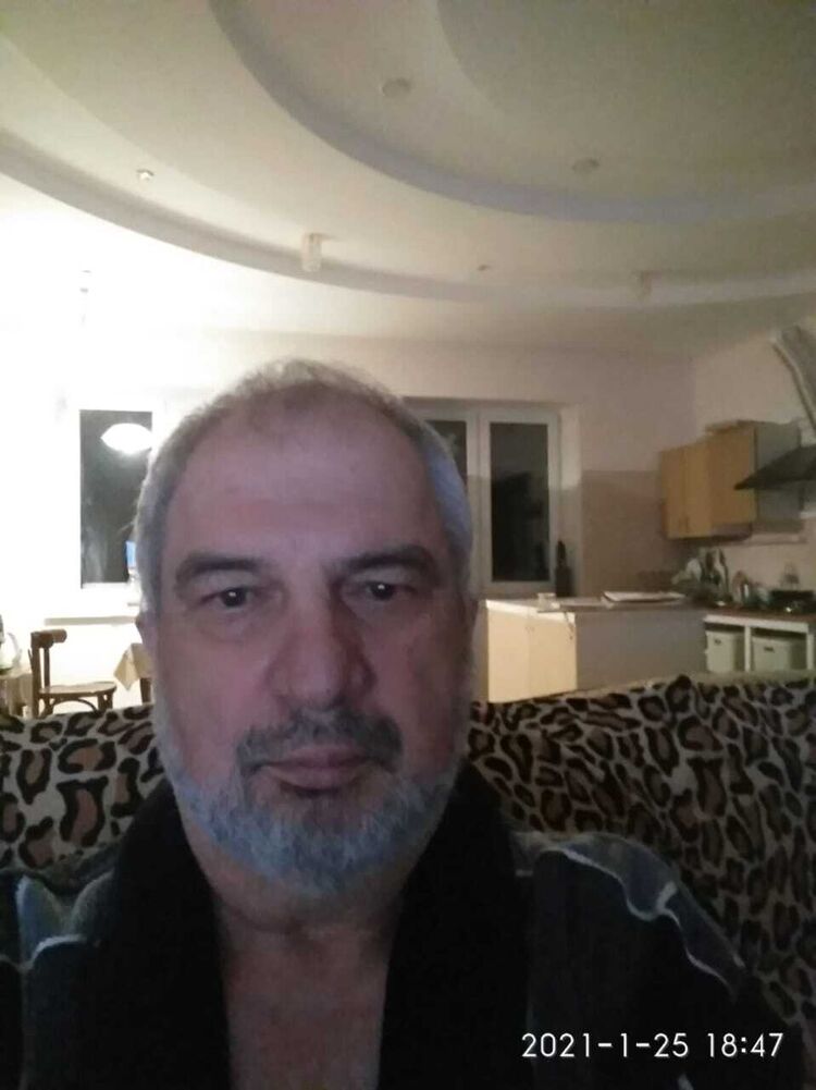  24586290  , 74 ,    