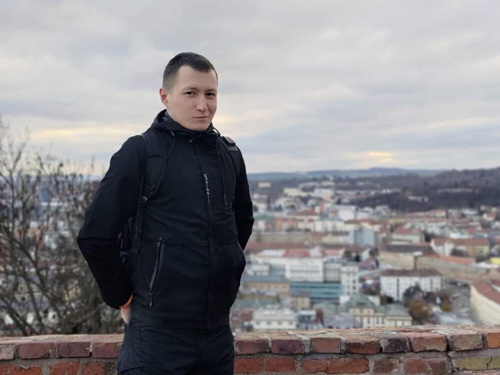  Plzen,   Yurii, 31 ,   ,   , c , 