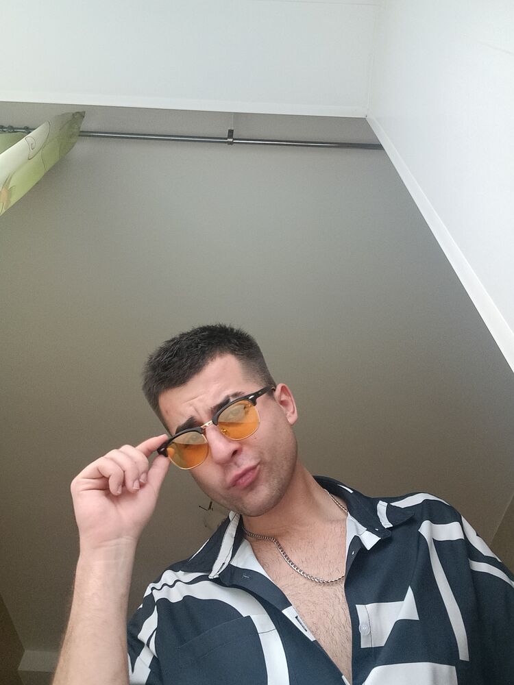  54378900  Kirill, 23 ,    