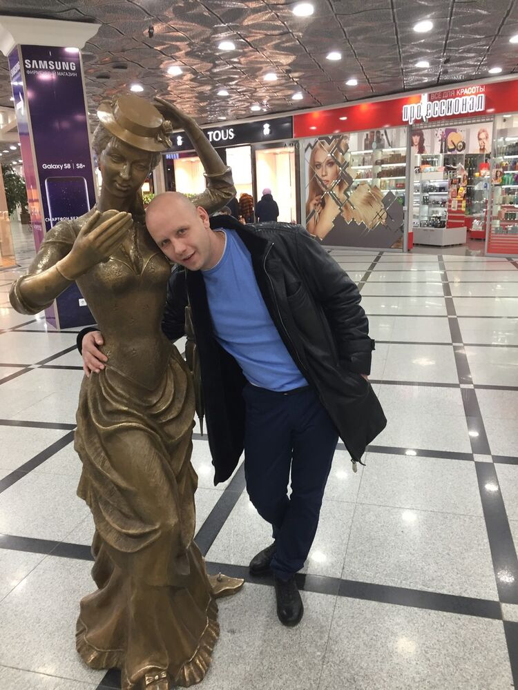  10847040  Ivan, 43 ,    