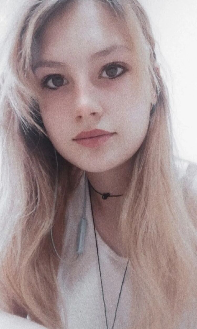 ,   Anna, 21 ,   ,   , c 