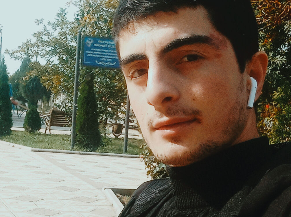  38772030  , 22 ,    