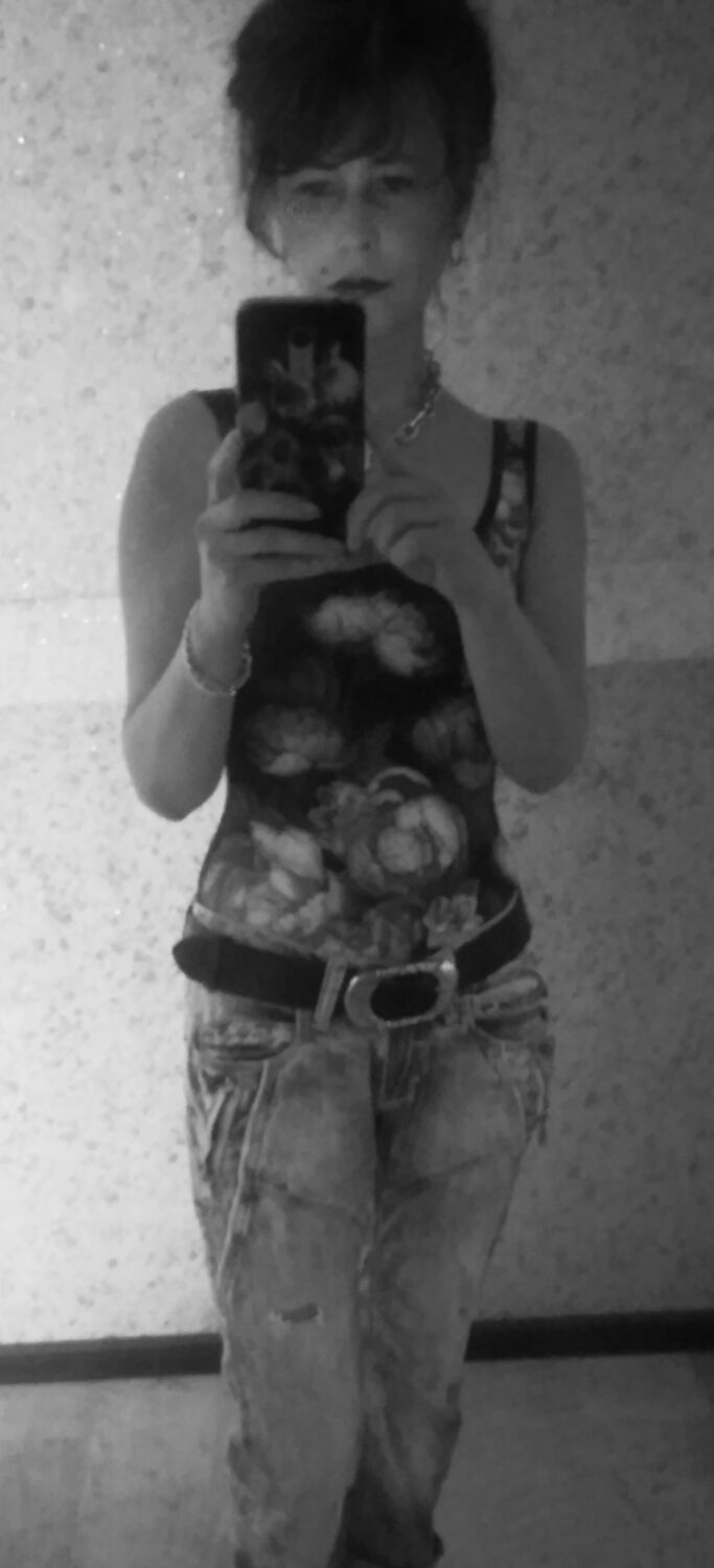  52066910  , 36 ,    --