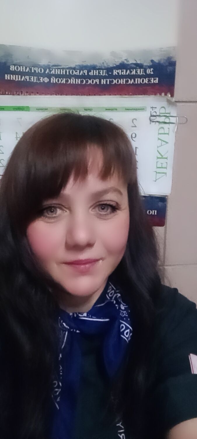  49687310  Irina, 40 ,    