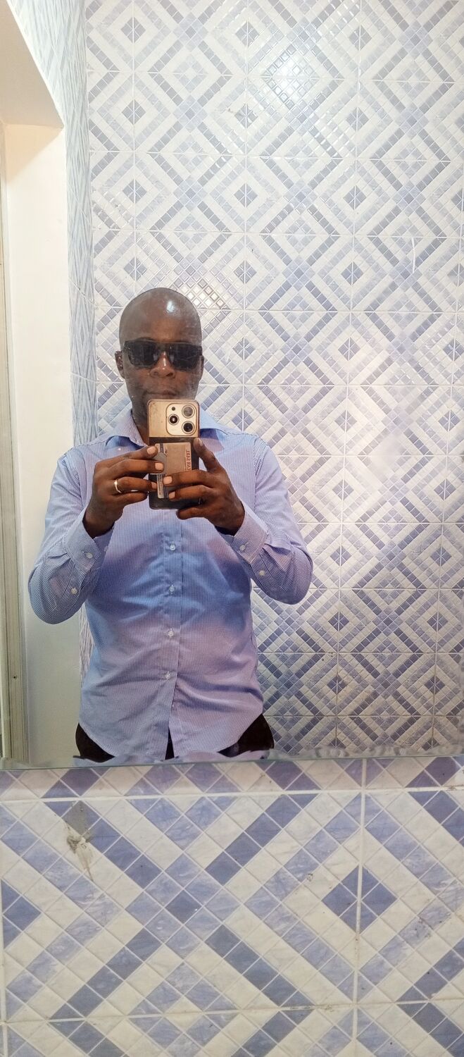 ���������� Pointe-Noire, ���� ������� Li, 43 ����, ������������ ��� ������, ����� � ���������