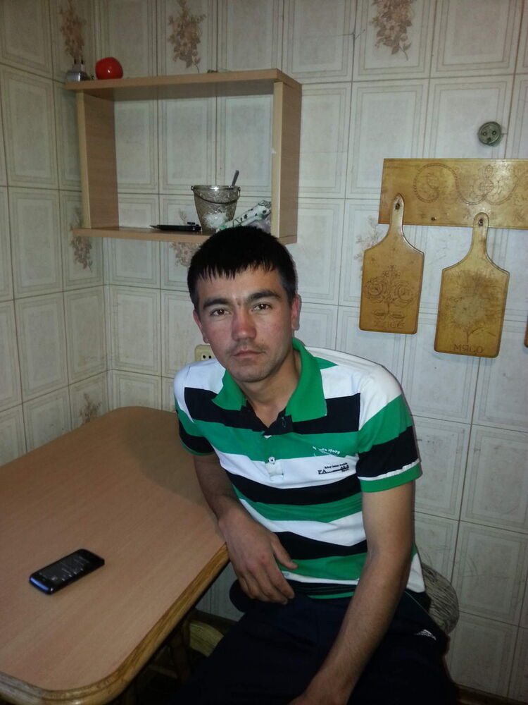  ,   Bek, 33 ,  