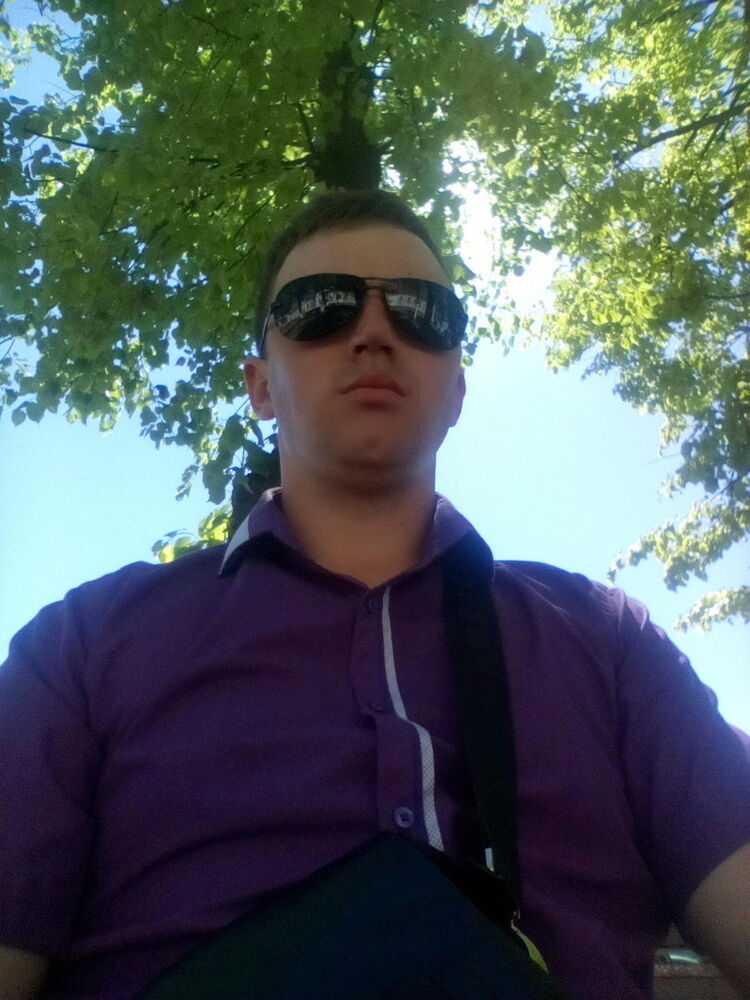  15116220  Aleksei, 37 ,    