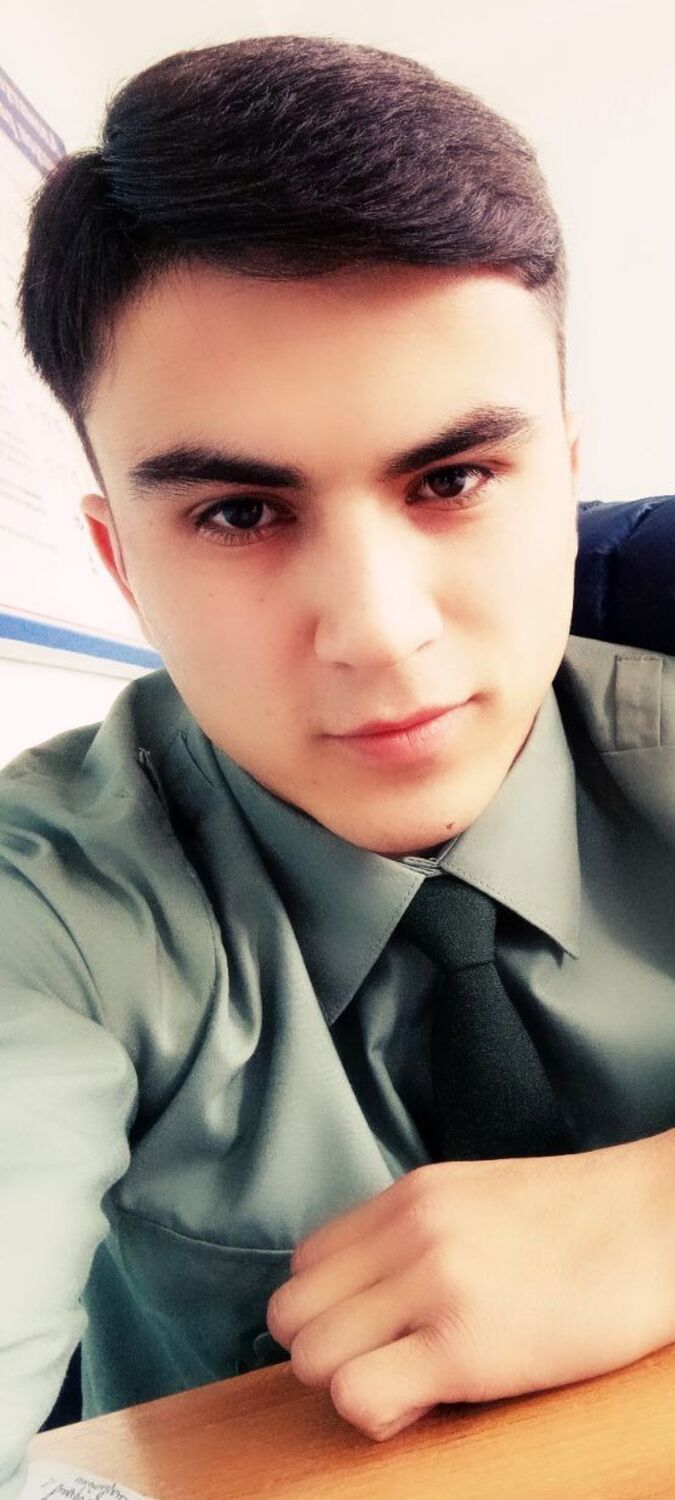  28548410  John, 25 ,    -