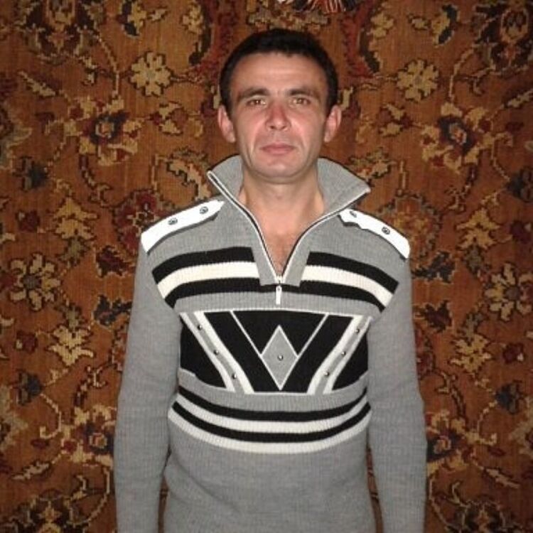  20583480  LIVIU, 45 ,    