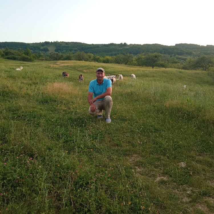  ,   Marcel, 43 ,   ,   