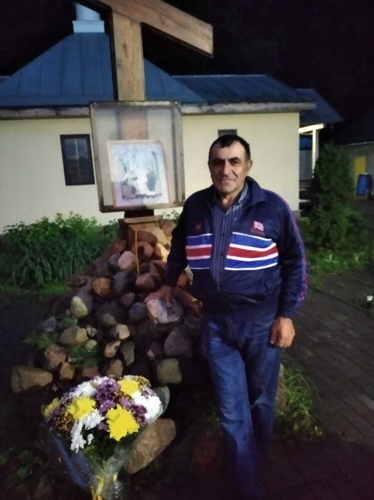  28226820  , 44 ,    