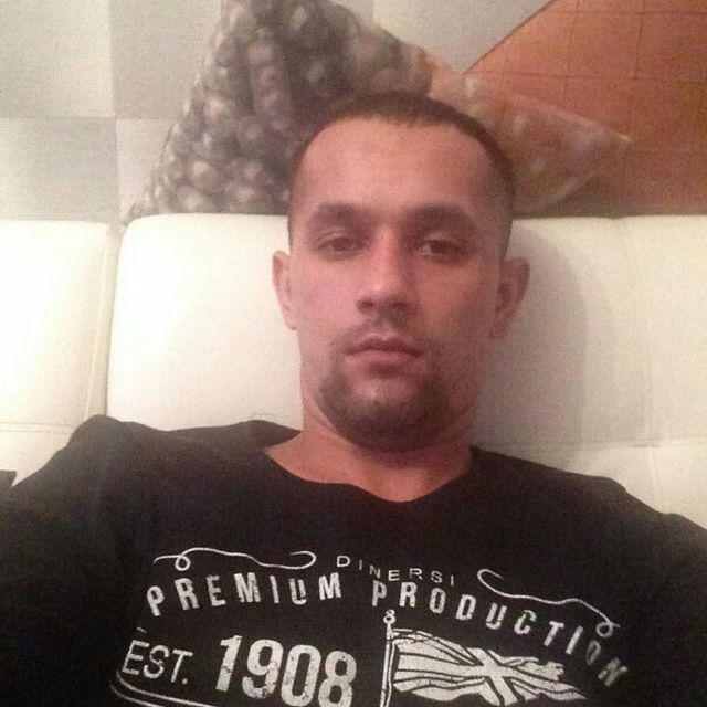  18563420  , 35 ,    