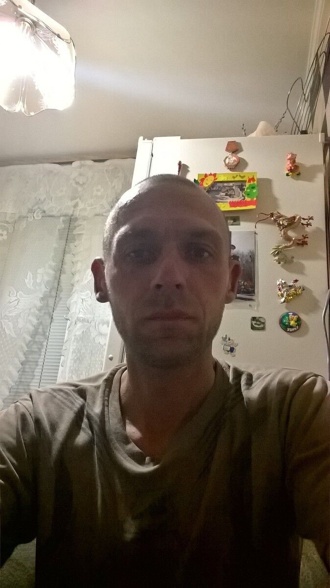  18052930  , 44 ,    