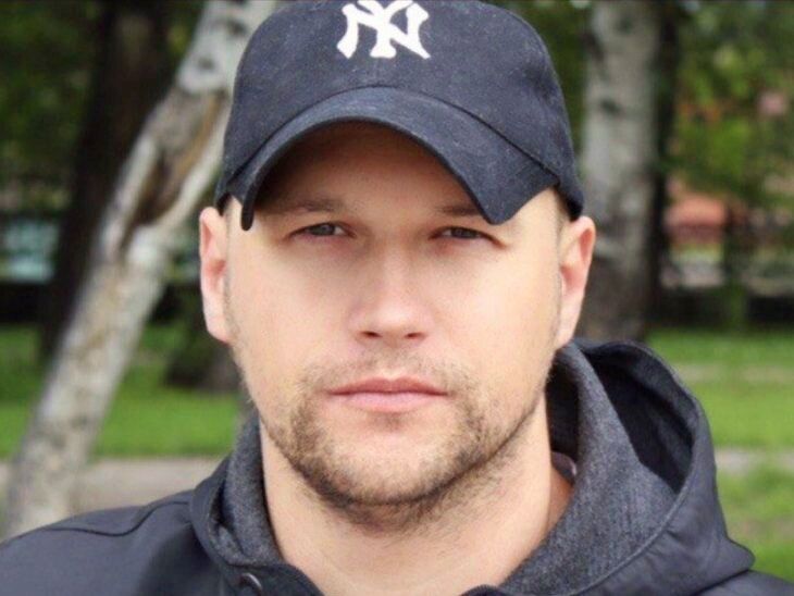  51549450  Artem, 36 ,    