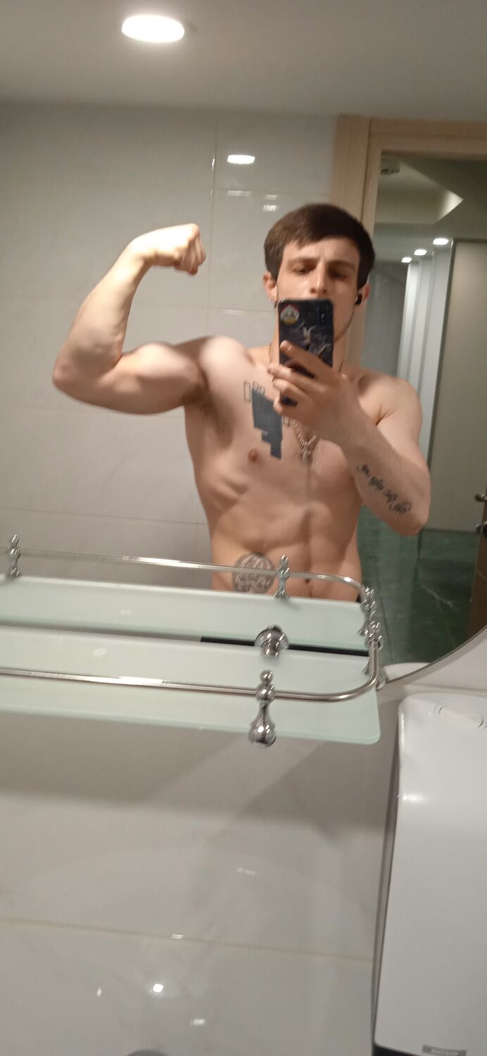  34848930  Tomas, 29 ,    