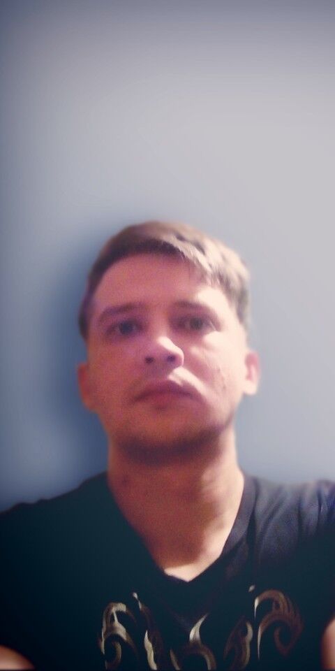  18400170  Alexandr, 37 ,    