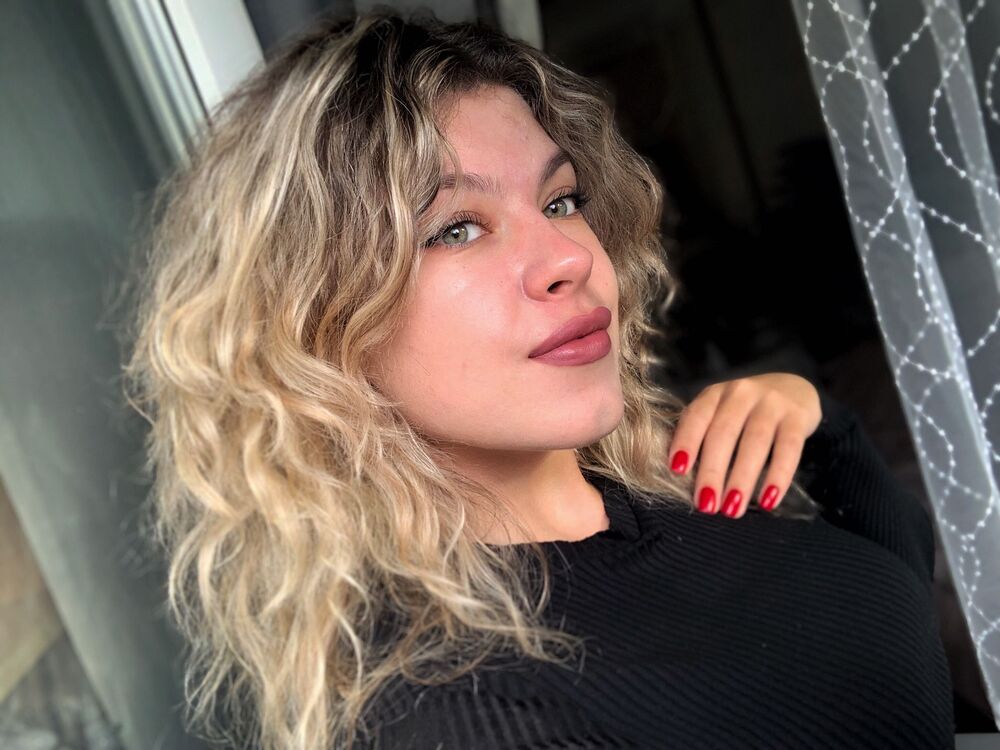  ,   Arina, 21 ,     , c 