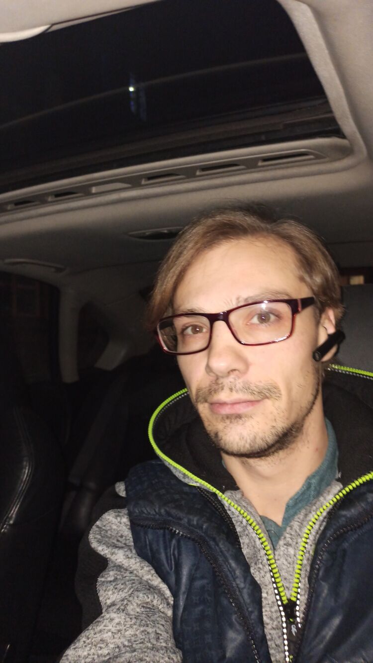  ,   Anton, 39 ,   , 