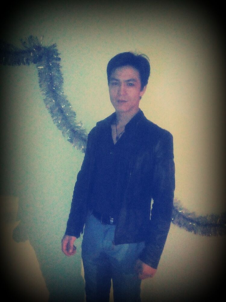  8687770  FarkhaD, 35 ,    