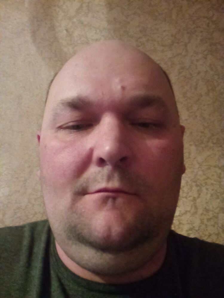  25416190  Denis, 39 ,    