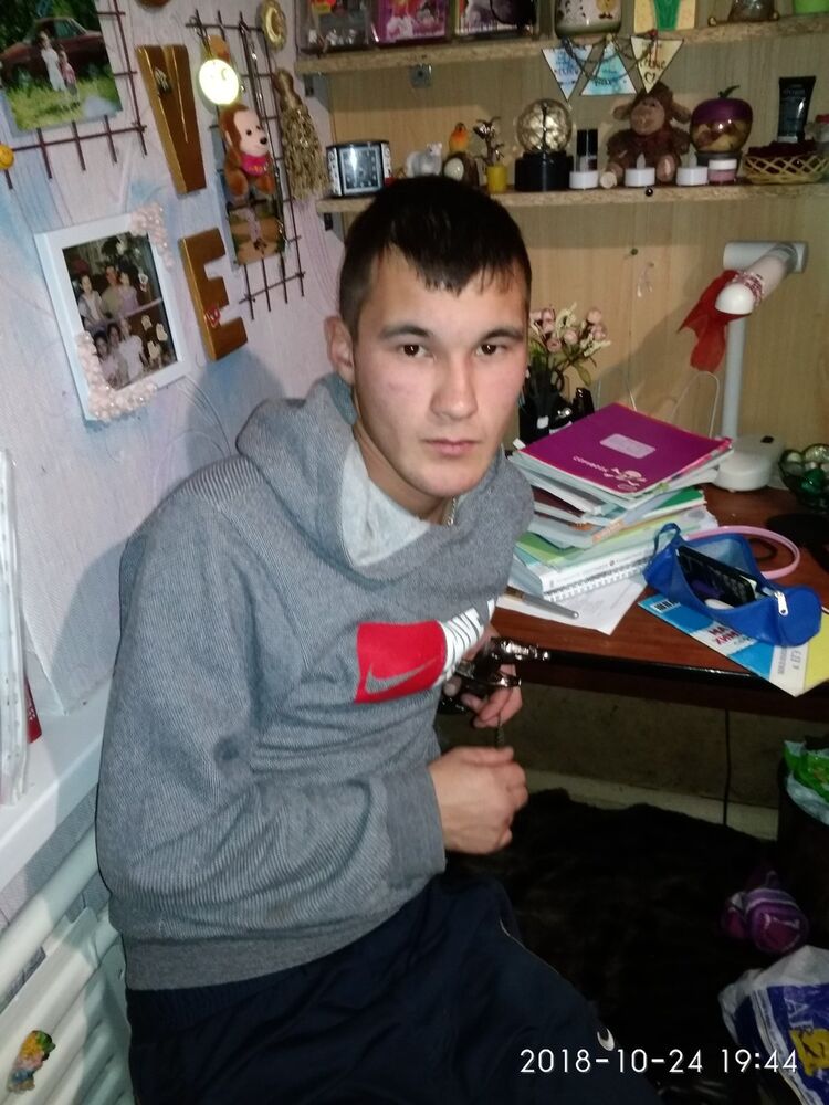  15100210  Arsen, 28 ,    