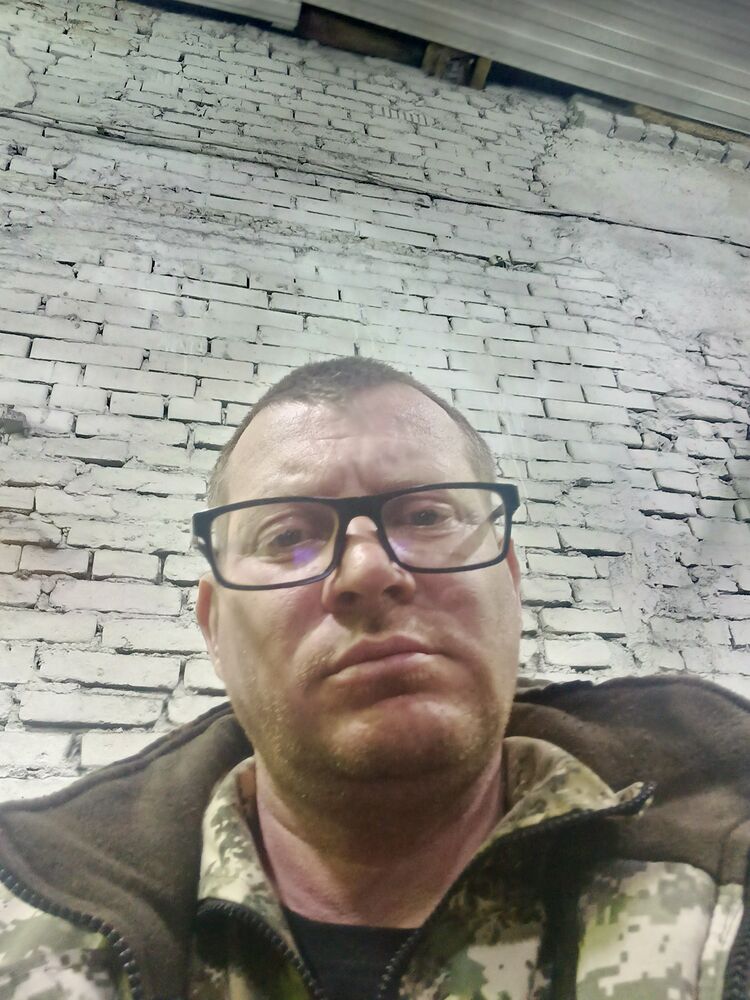  52033980  , 42 ,    