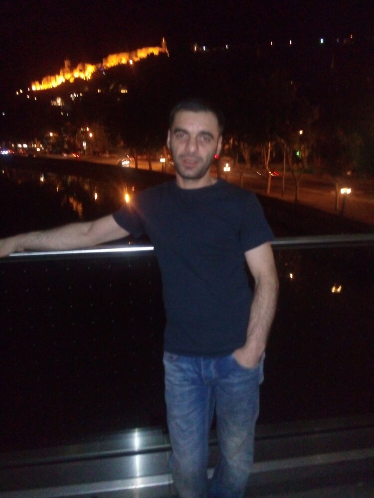  7962160  Irakli27, 44 ,    