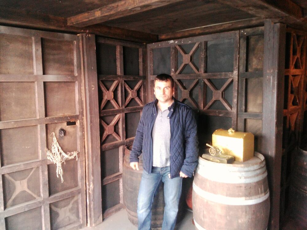  ,   Alex, 40 ,   ,   