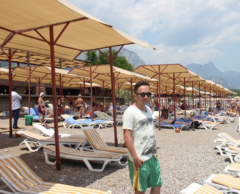  6779290  Ahmet, 37 ,    