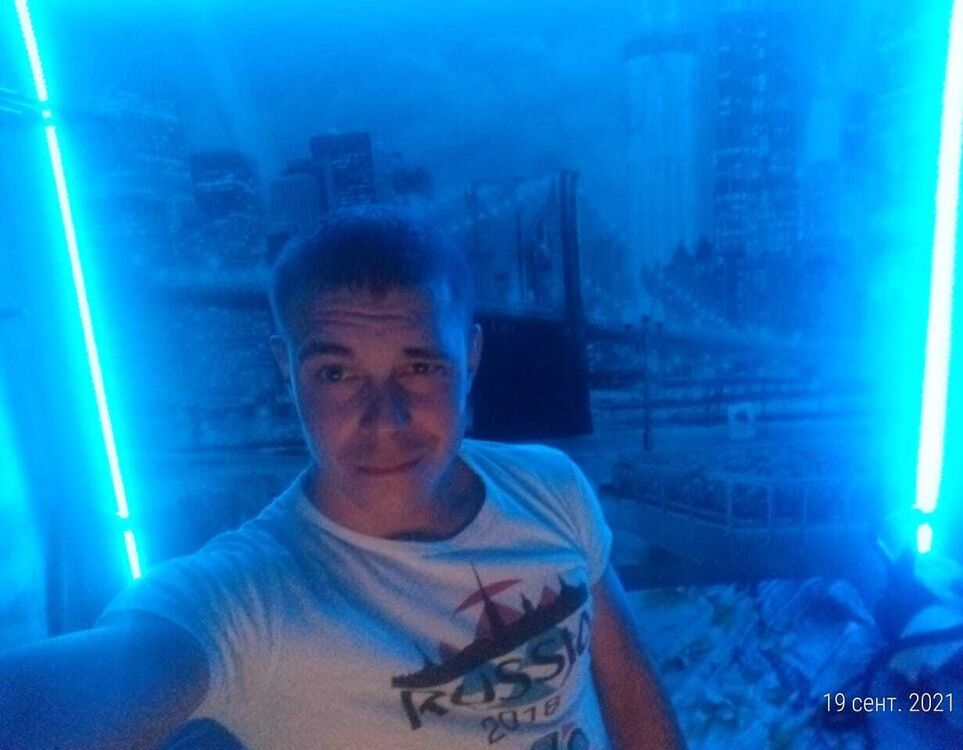  28316320  Roman, 33 ,    -