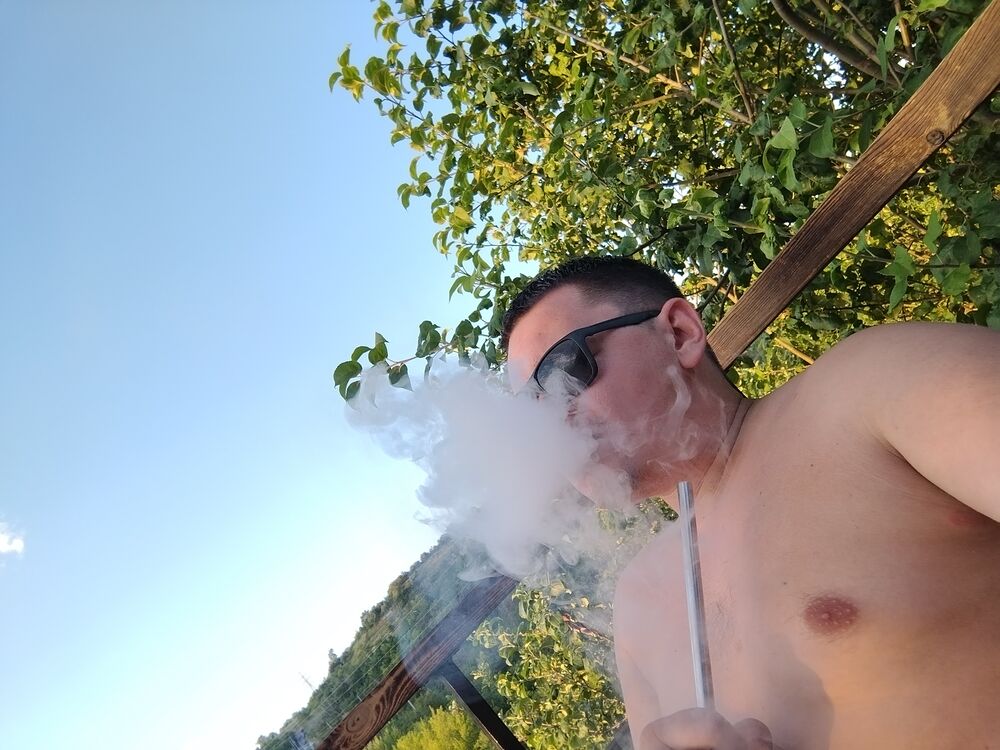  36095050  Ilya, 31 ,    