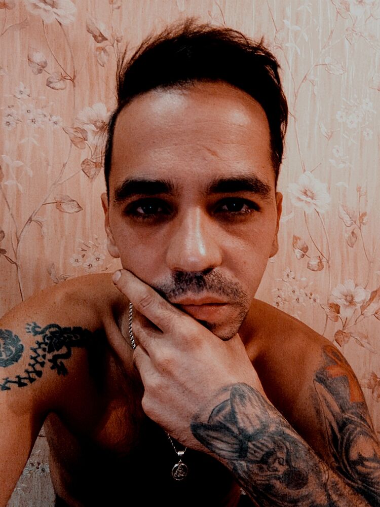  29276350  Darko, 32 ,    