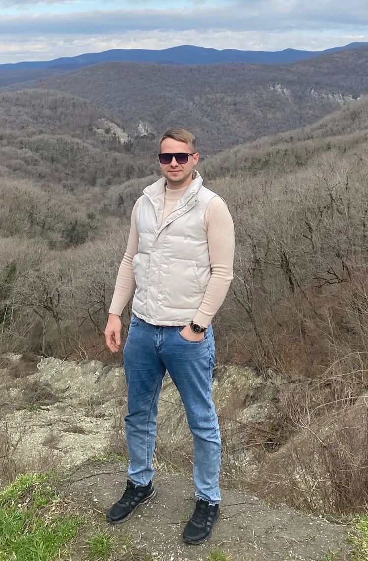  38684490   , 30 ,    
