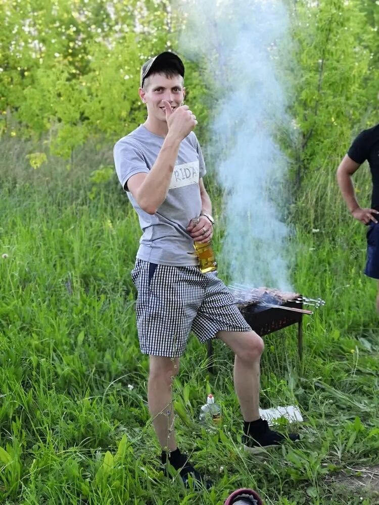  42225660  Sergey, 28 ,    