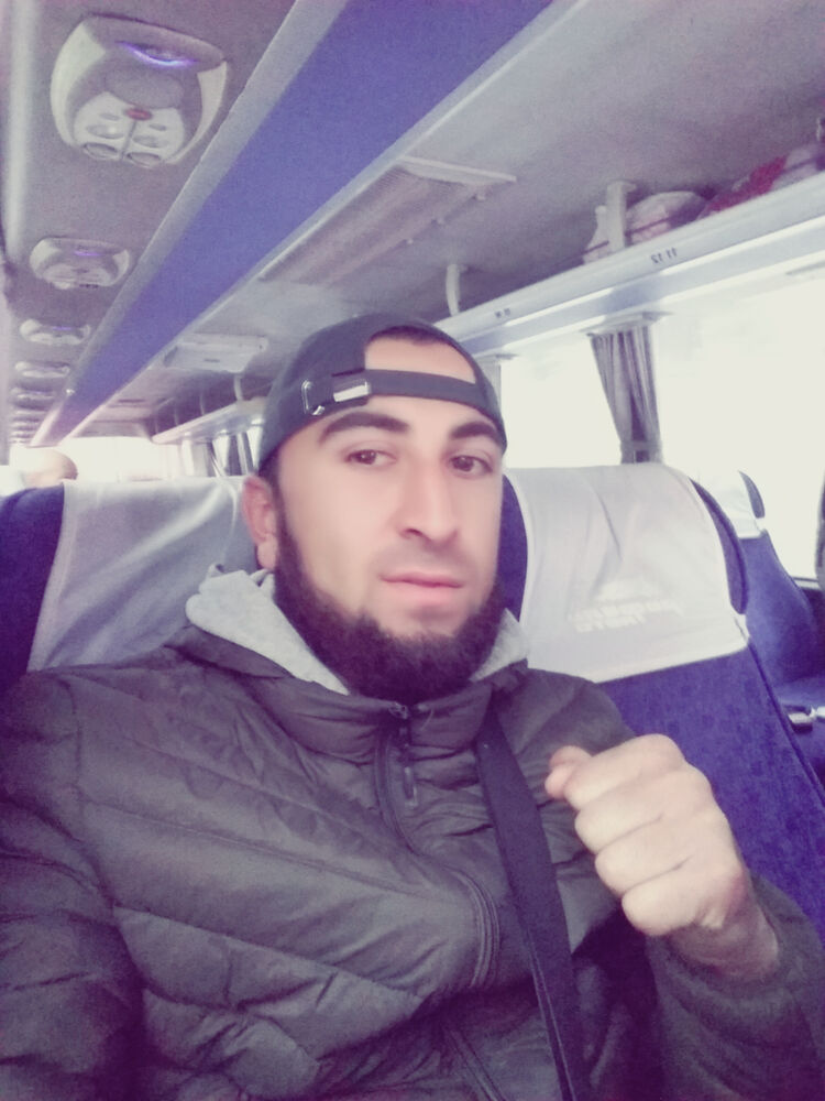  ,   Sadullo, 31 ,   c 