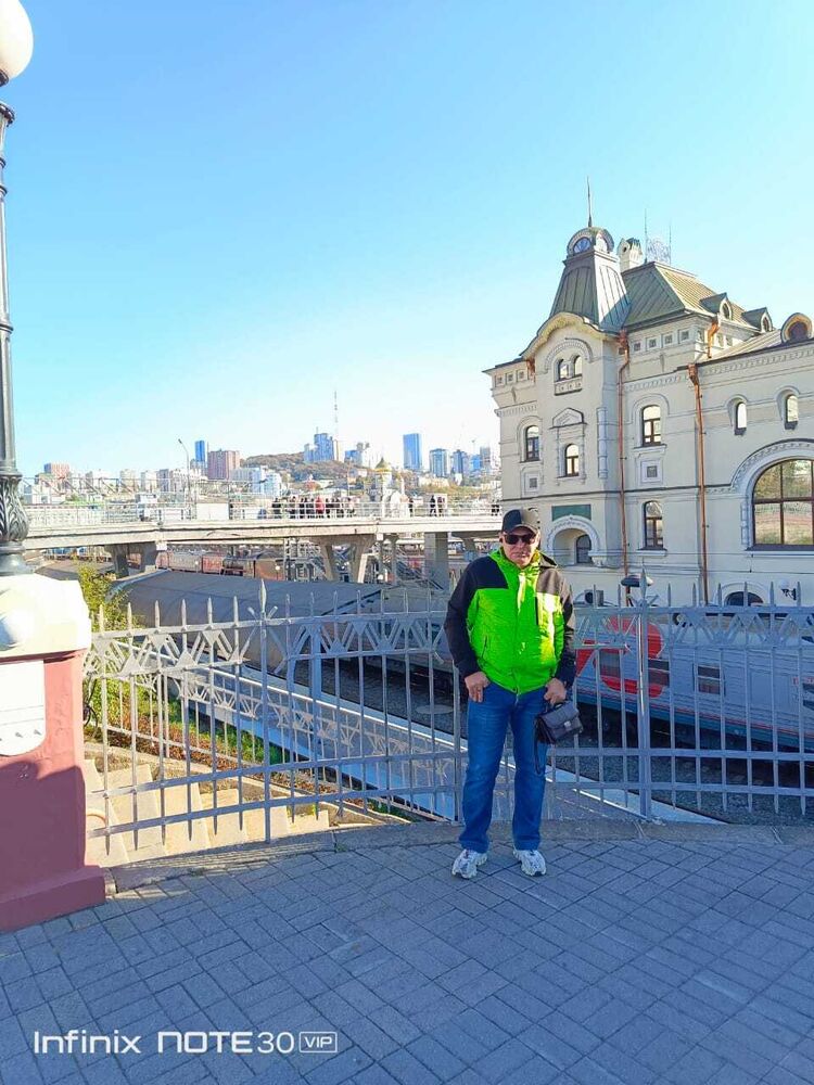  ,   Georgiy, 38 ,   ,   , c , 