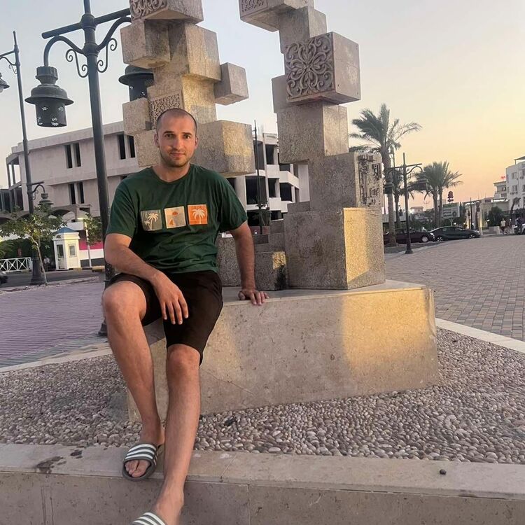  38672750  Vitaliy, 35 ,    Al Ghardaqah