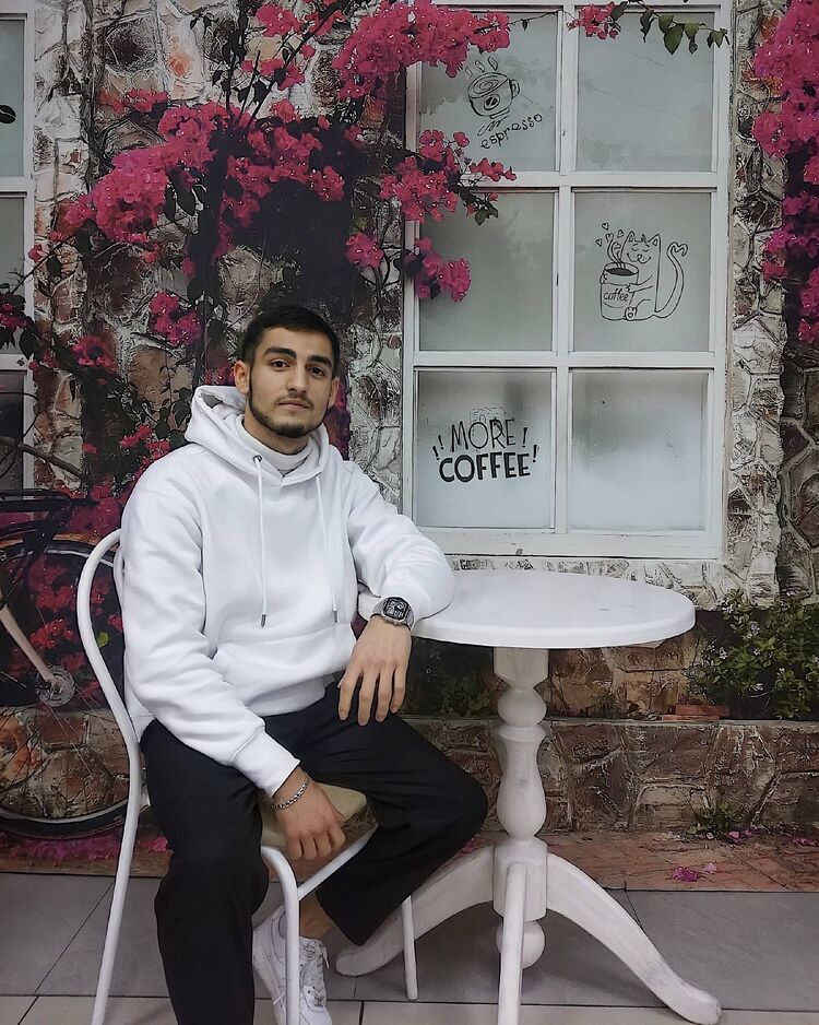  26743660  , 22 ,    -