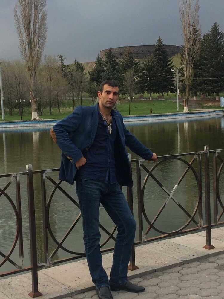  47184680  Gago, 35 ,    