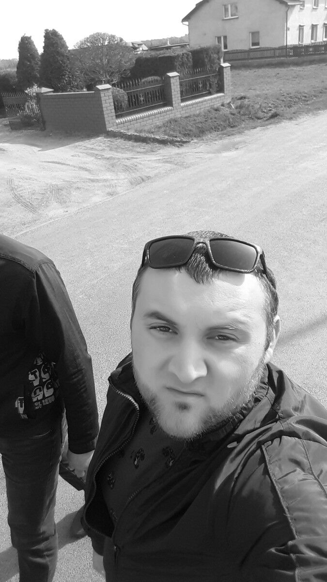  15711070  Artur, 39 ,    Bielany Wroclawskie