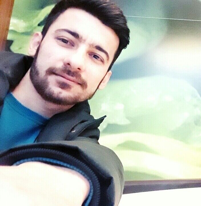  ,   Santhiago, 32 ,   
