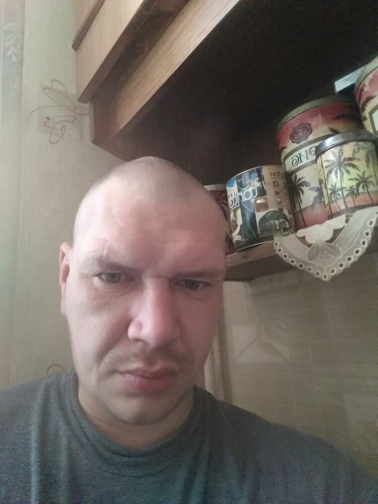  19781080  Andrej, 42 ,    
